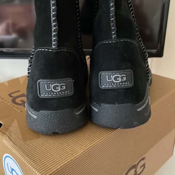Ugg waterproof boots “Lynden” - Picture 4 of 7